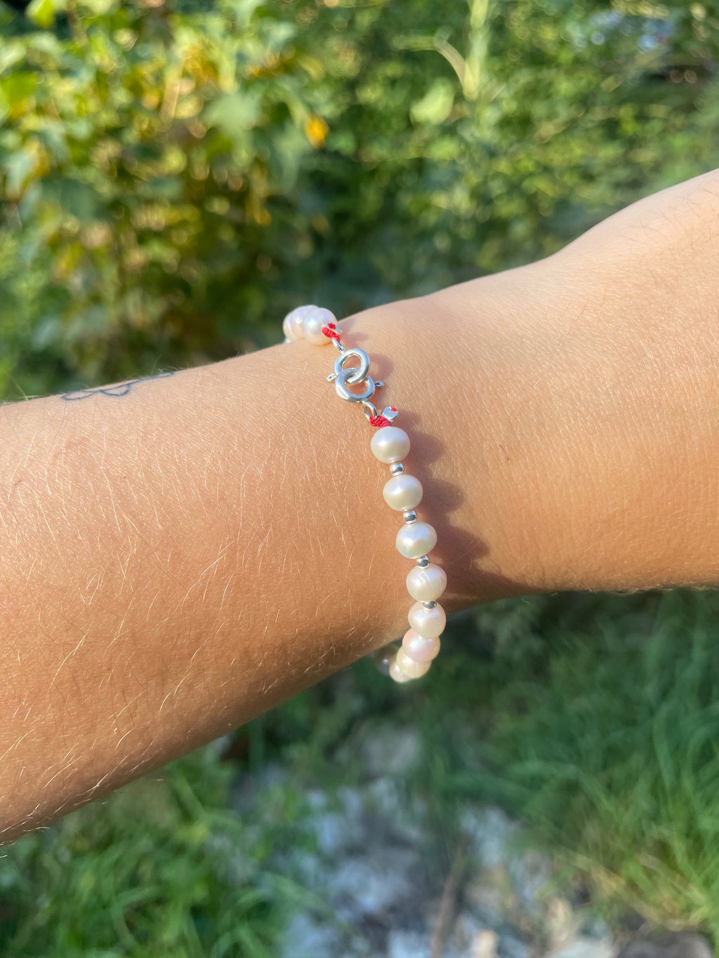 Complementary pearl bracelet