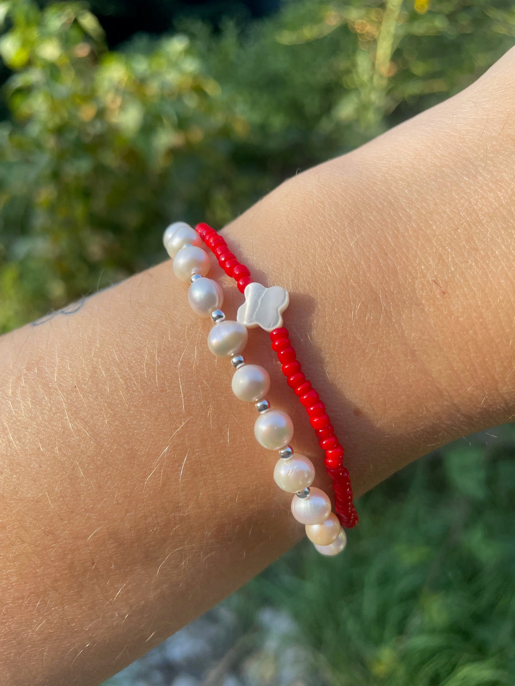 Complementary pearl bracelet