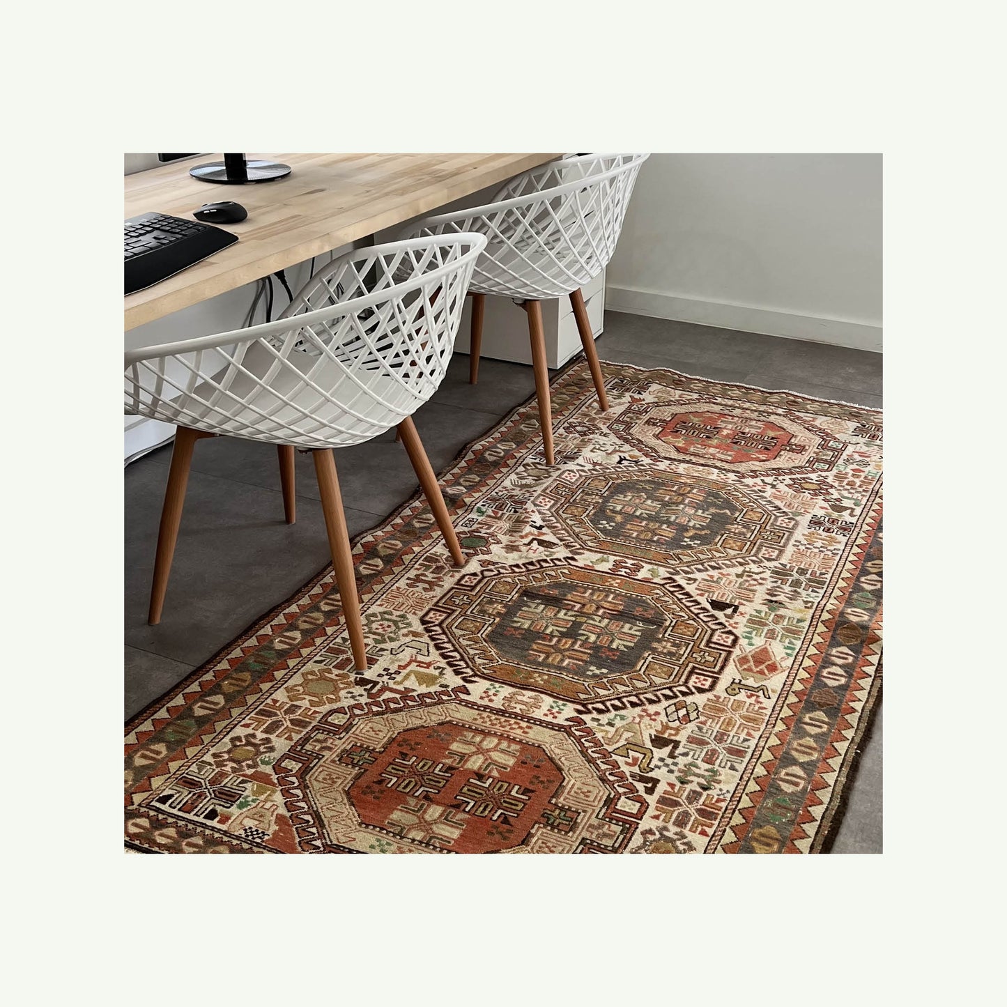 LEA RUG 43" X 81"